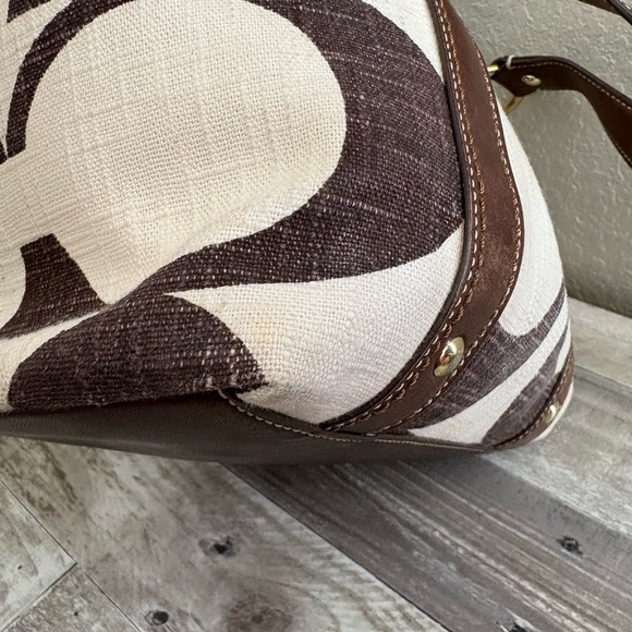 Coach Brown and Cream Shoulder Bag - Picture 11 of 16